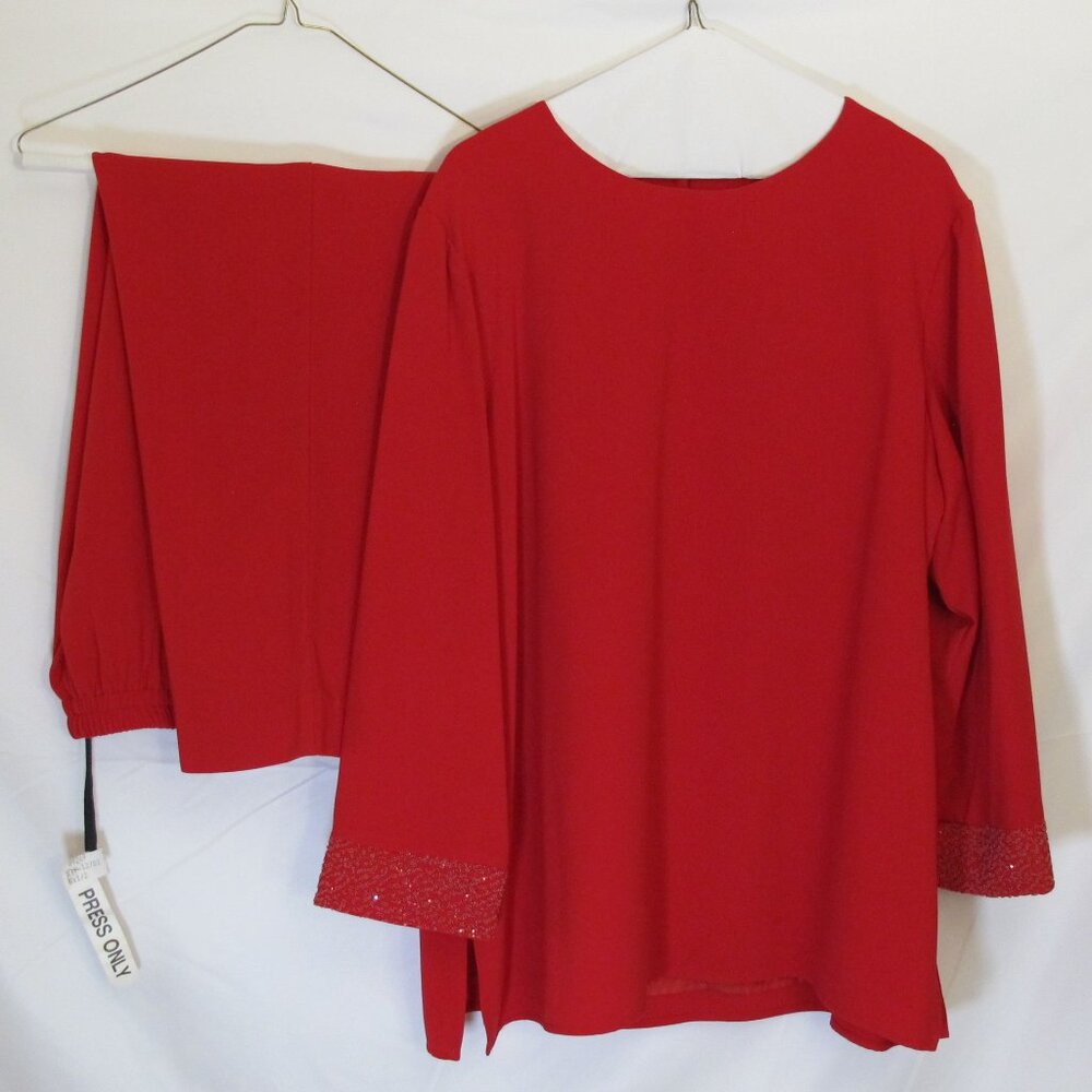 Draper’s and Damon’s red 2-piece pantsuit 18P